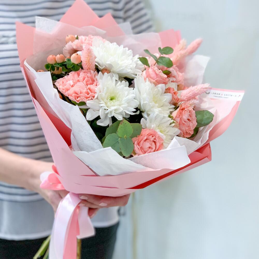 киров цветочный магазин букеты. гипсофилы цветы радужные. небольшой но объемный букет. цветы сборный букет пермь. букет в кирове.