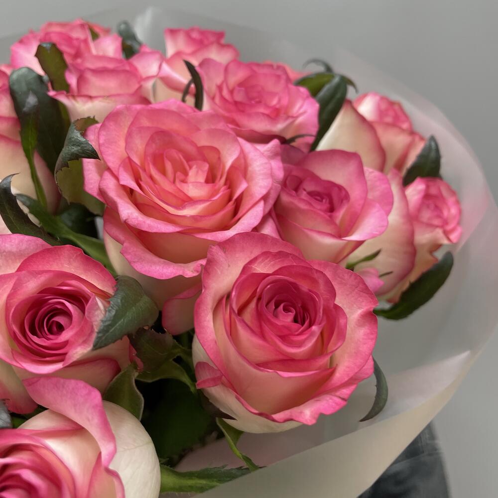 «Кисс на рассвете»🌹 Моно букет 25шт