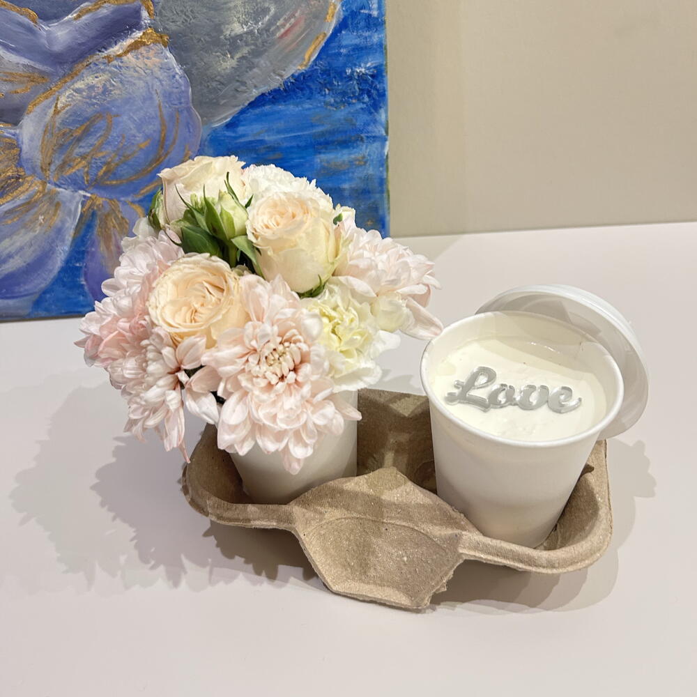 Подарочный набор цветочная композиция + трайфл