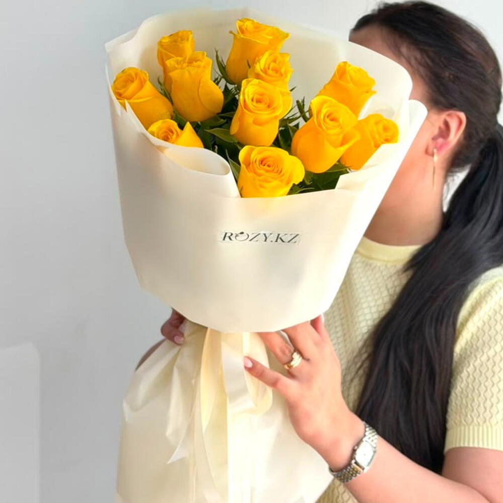 Bouquet of 11 yellow roses 50 cm