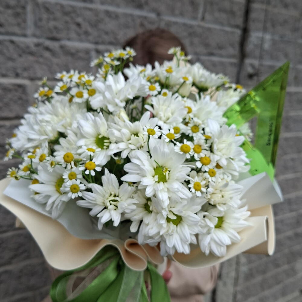 Композиция из ромашек
