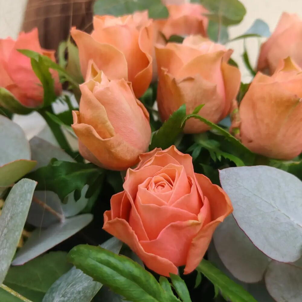 Роза в крафтовом пакте 🧡