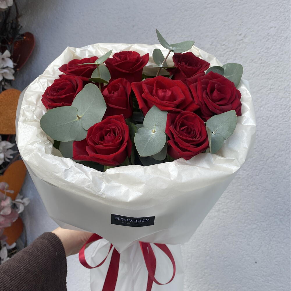 ️Алые розы для прекрасной девушки