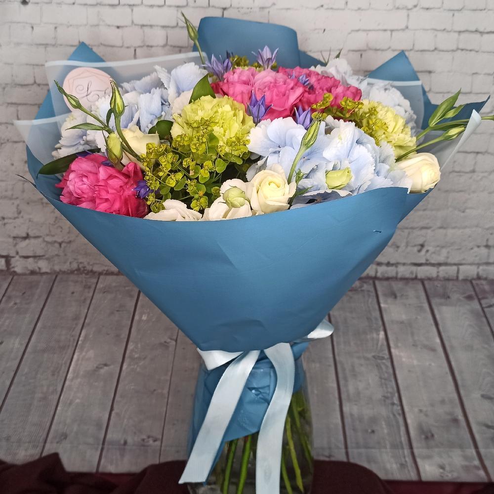 Bouquet with hydrangea