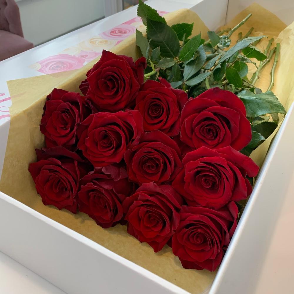 Only roses red