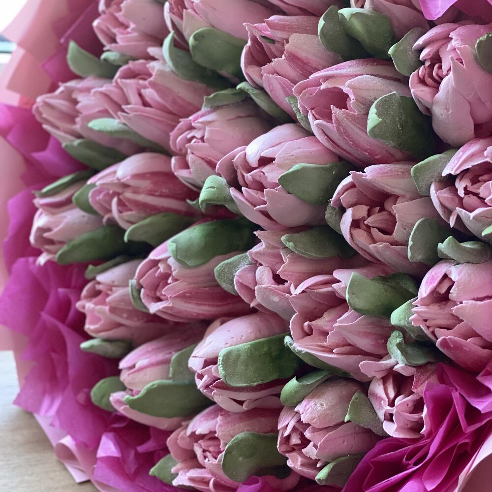 Vanilla tulips