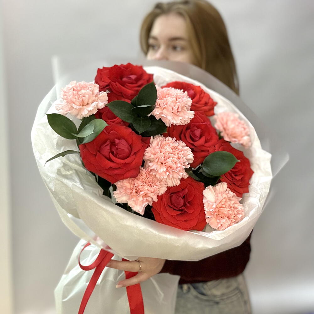 Розы и диантусы