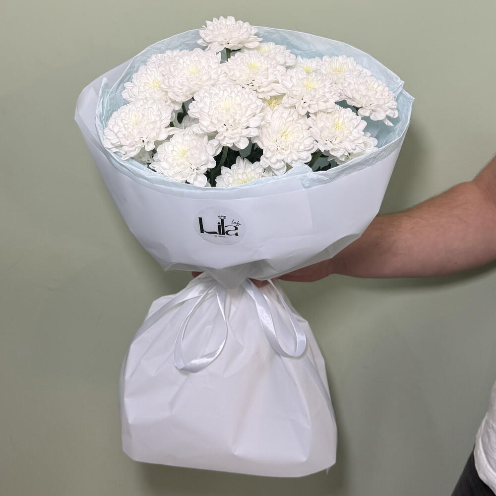 Букет комлимент из кустовой хризантемы алтай