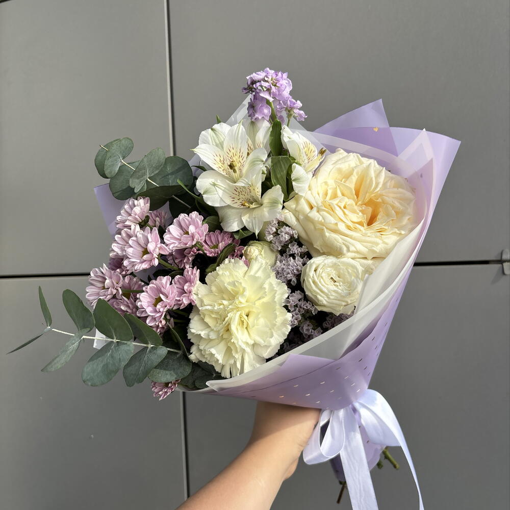 Букет комплимент с розой, альстромерией