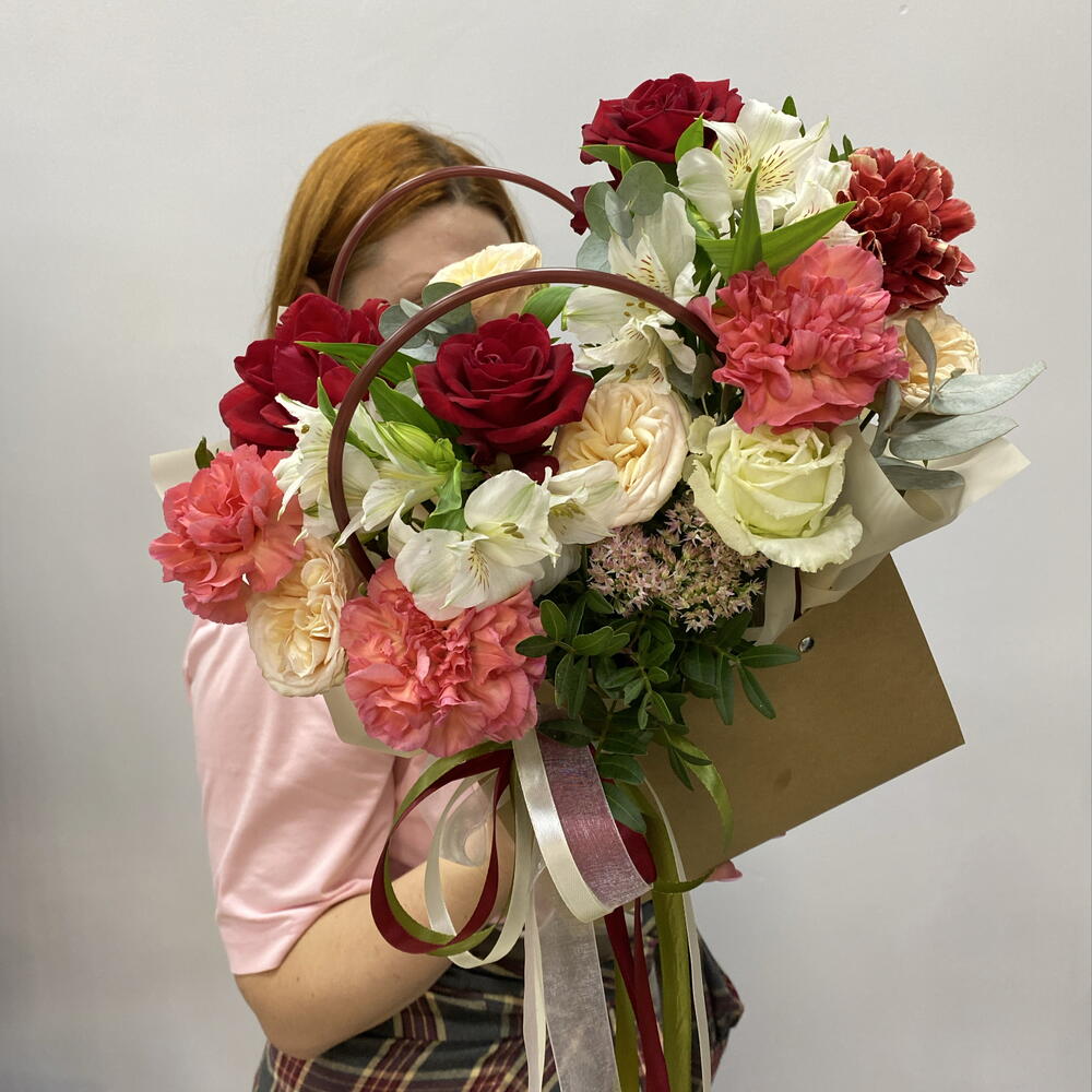 Яркая композиия🌹