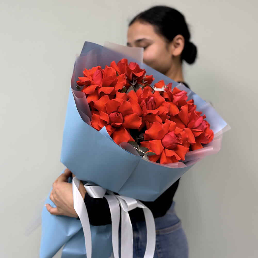 🌹 «Монобукет из 7 французских роз „Нина» в стильной упаковке🎀