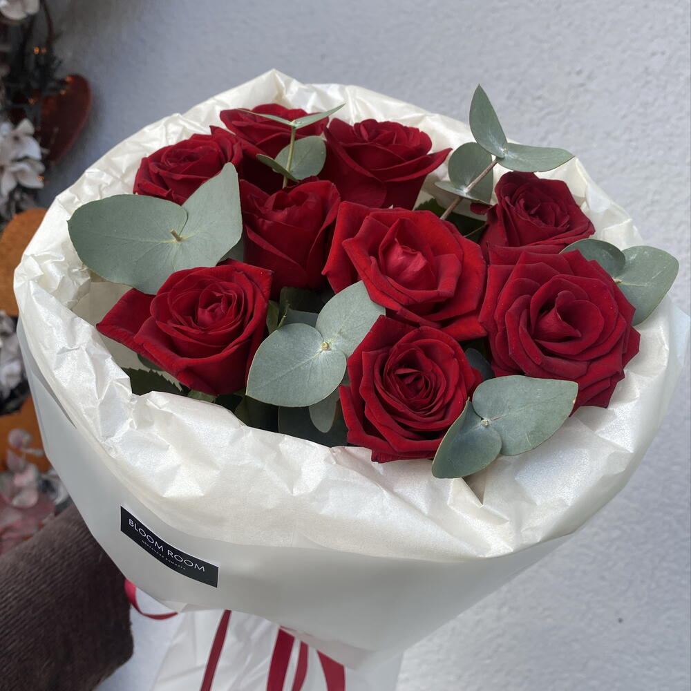 ️Алые розы для прекрасной девушки