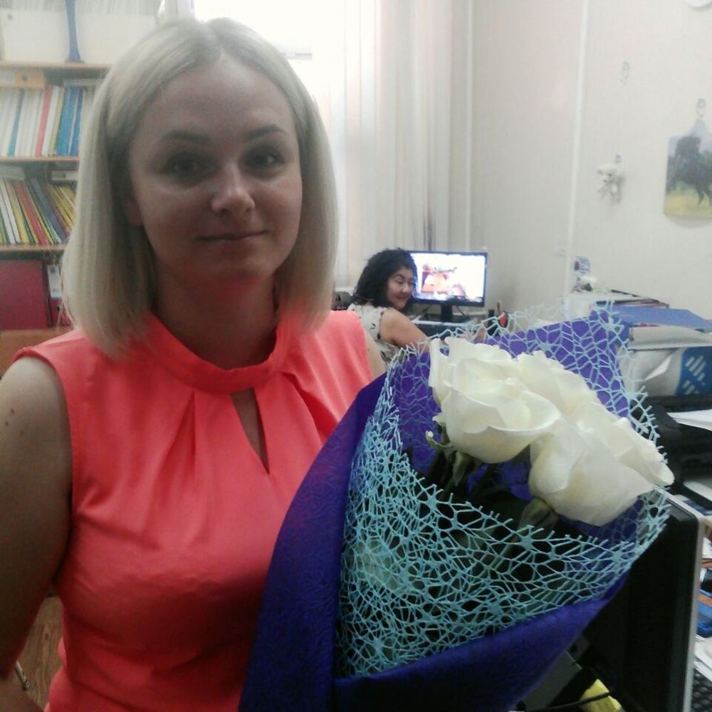 Bouquet of 5 white roses