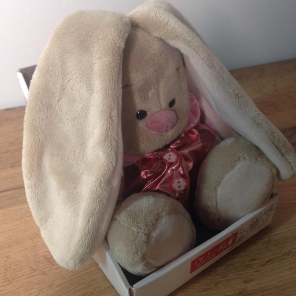 Bunny in gold