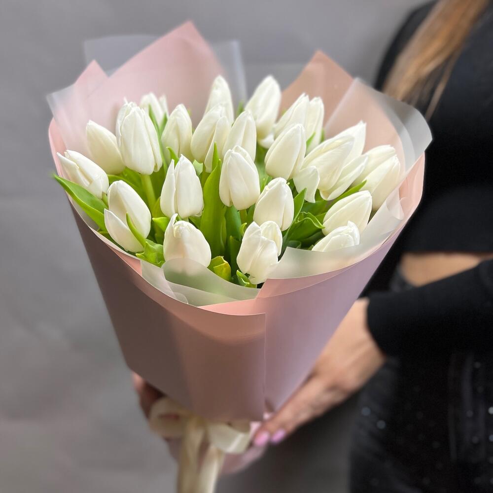 St bouquet 22 из 25 белых тюльпанов