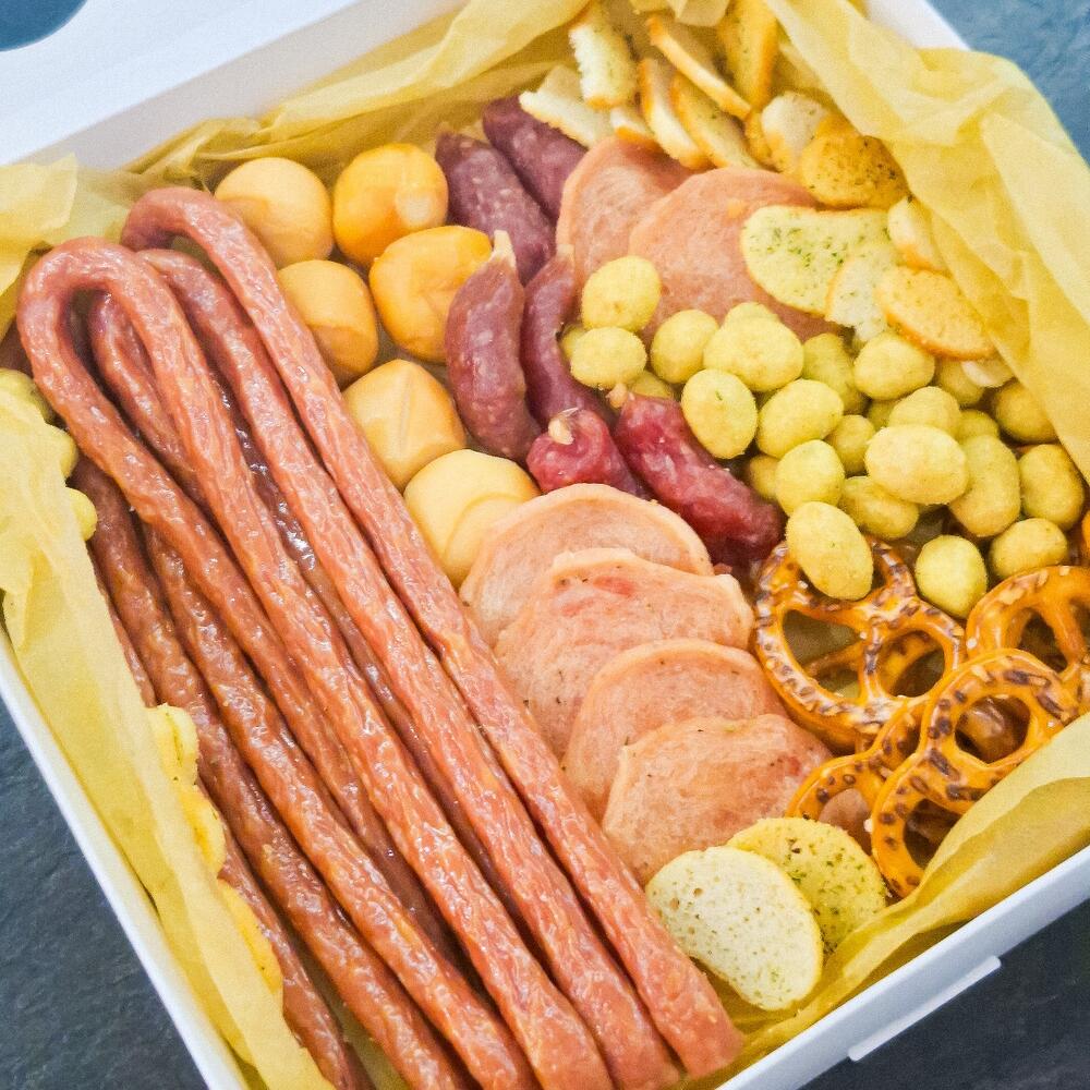 Бокс с закусками