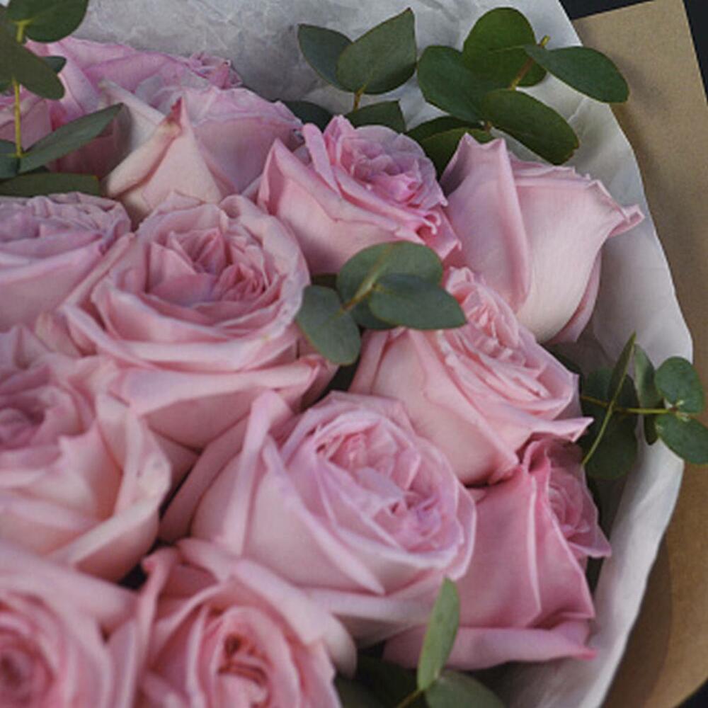 Букет пионовидных роз Pink O Hara и эвкалипта M