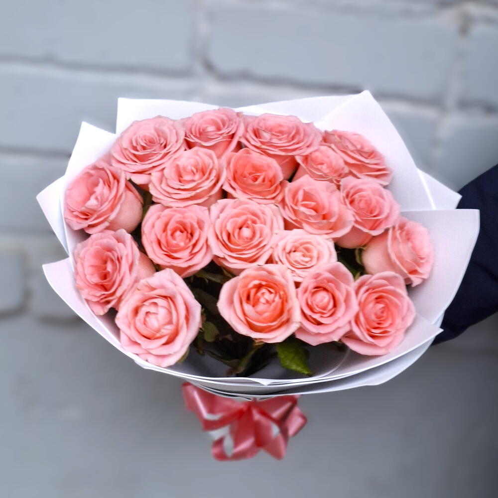 19 пионовидных роз СОФИ ЛОРЕН