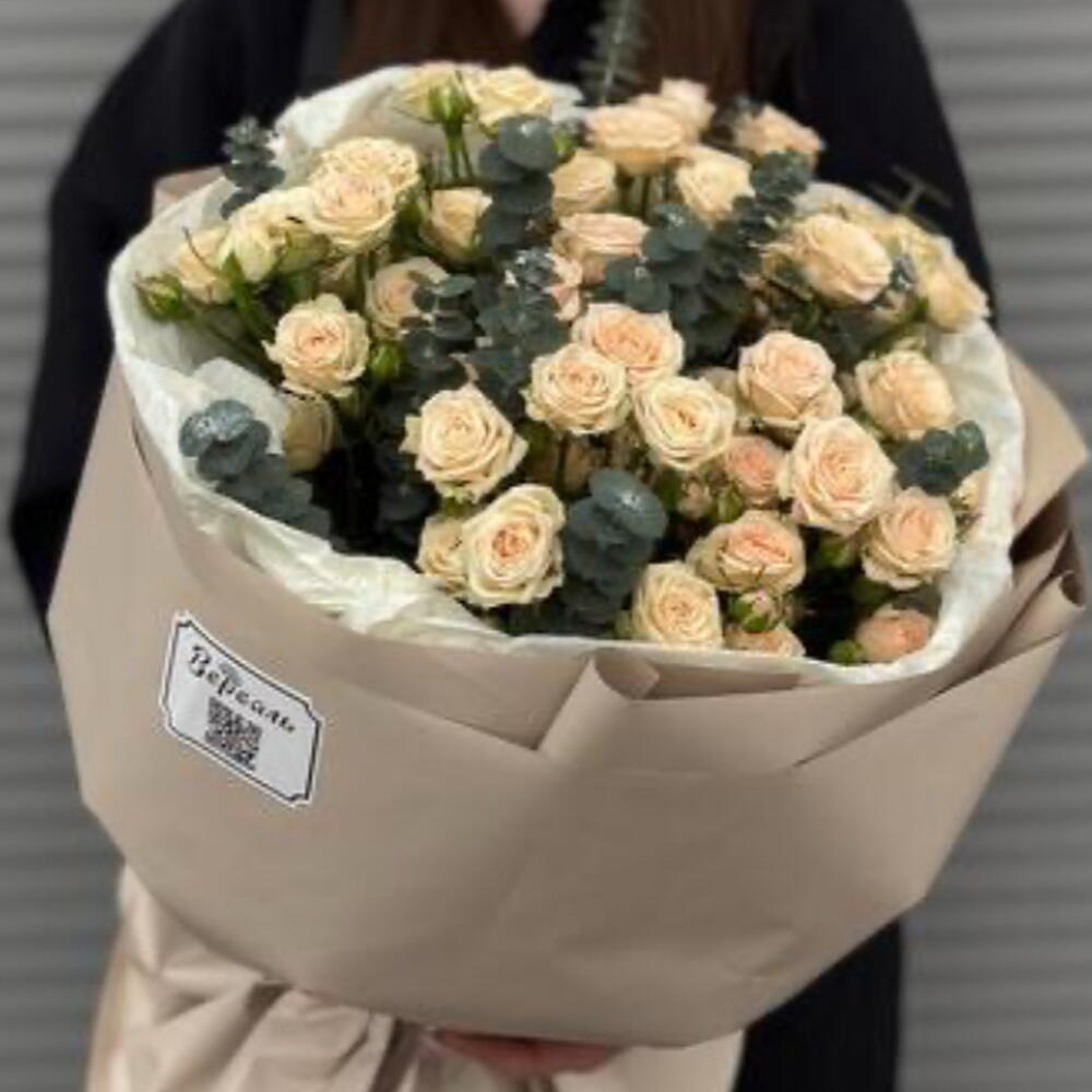 Букет из 9 кремовых кустовых роз