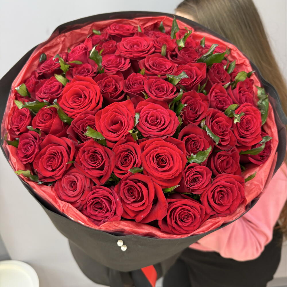Черный лебедь 🦢 «Букет из 51 Розы» 🌹