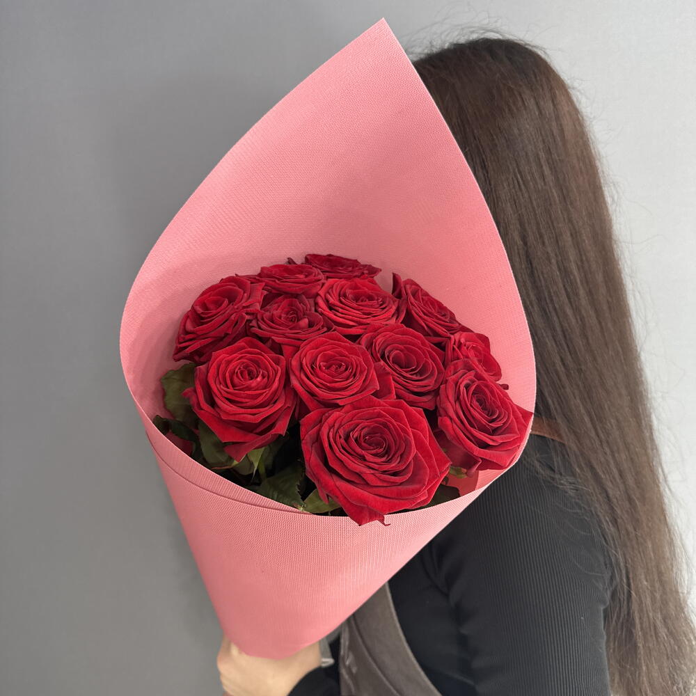 Монобукет🌹из бордовой розы Ред Наоми 11 шт