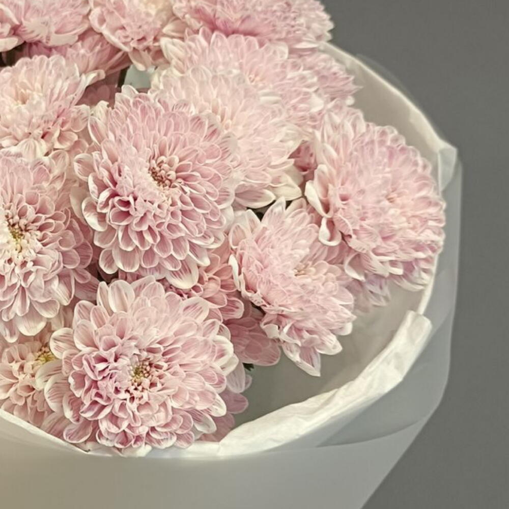 Розовая нежность из хризантем🌸