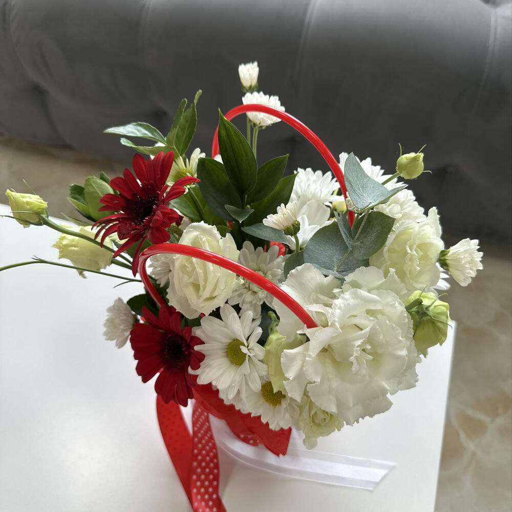 Композиция с герберами