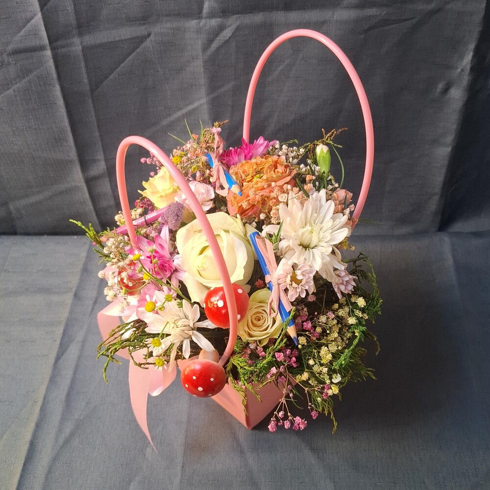 Цветы в сумочке 💐