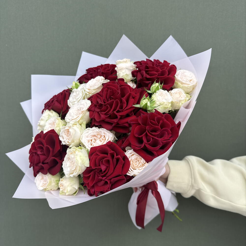 Букет-комплимент из роз «Rouge   Creme ️🤍»