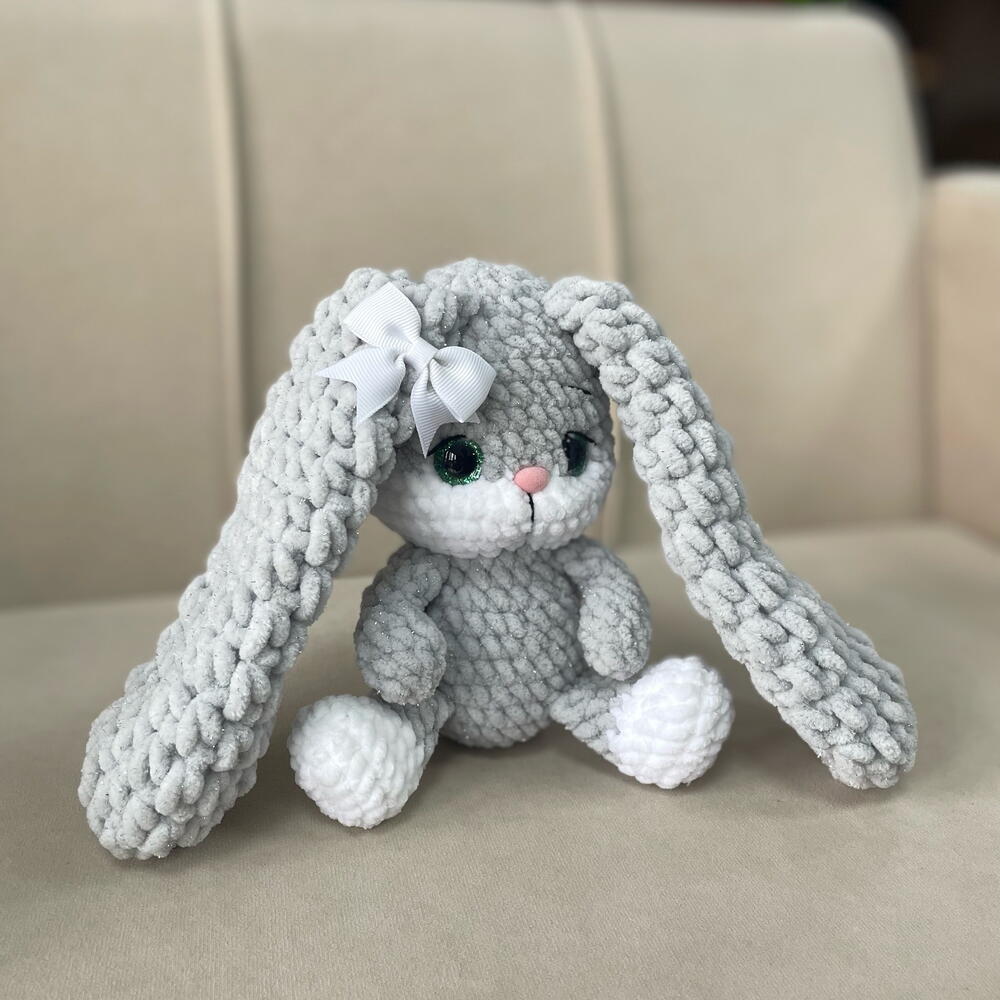 Вязаная игрушка Кролик