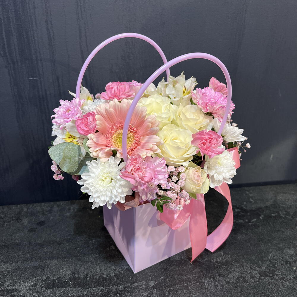 Цветы в сумочке🌸