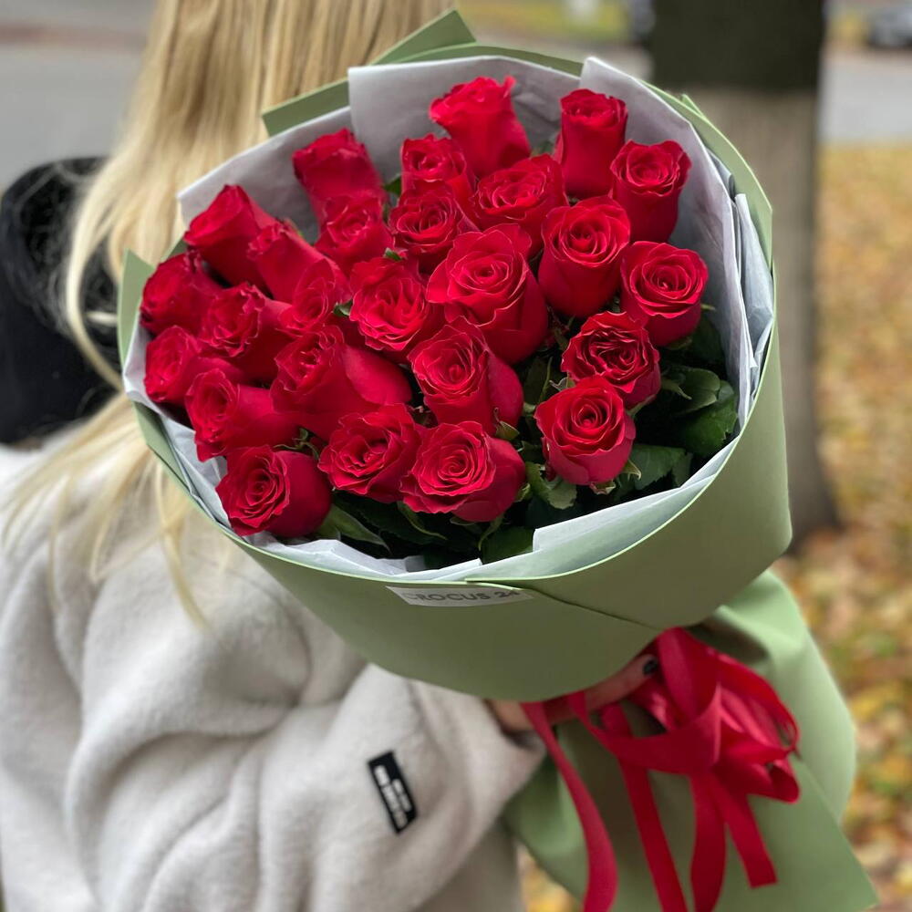Букет 25 роз "Родос" 60 см