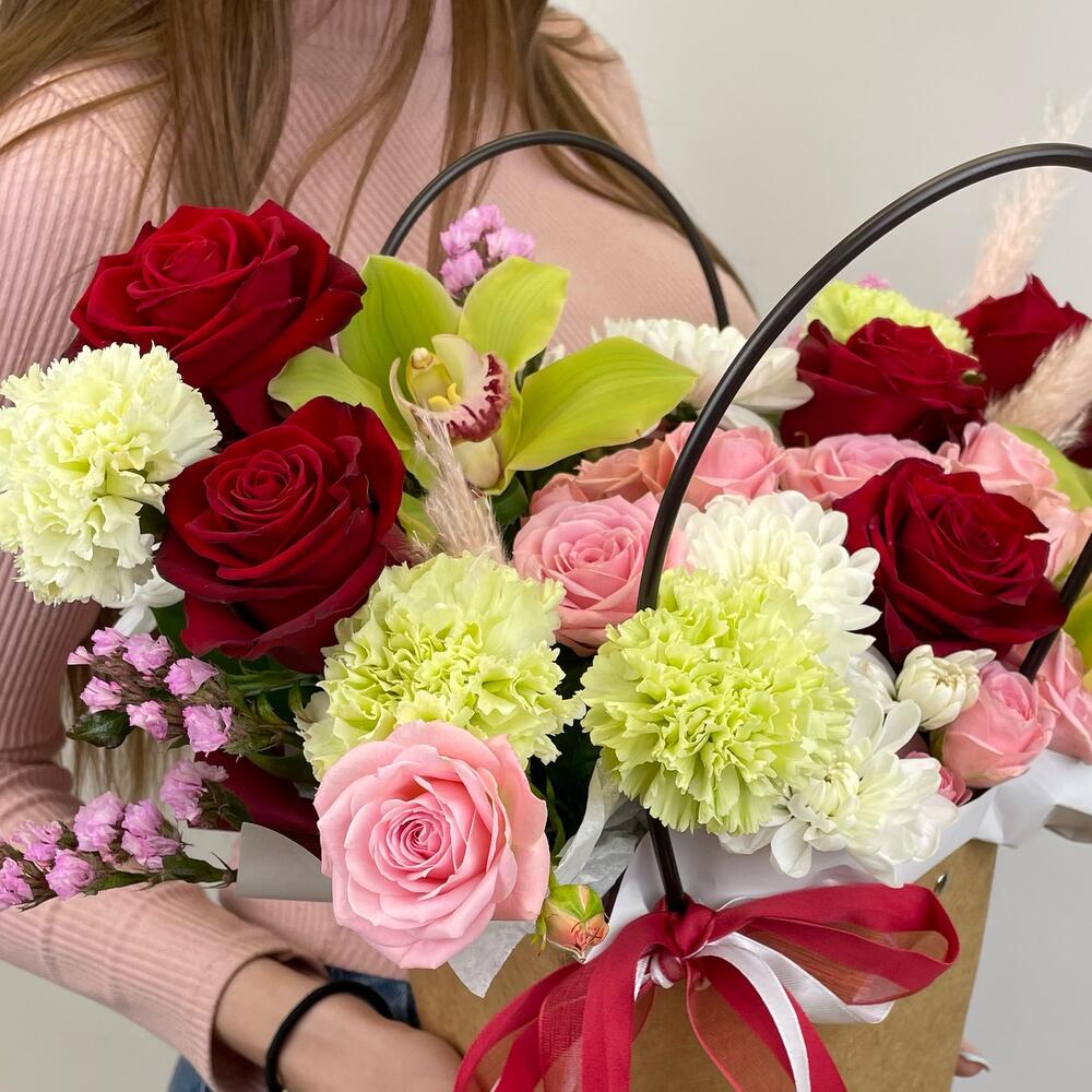 Сумочка с цветами🌺️🌿