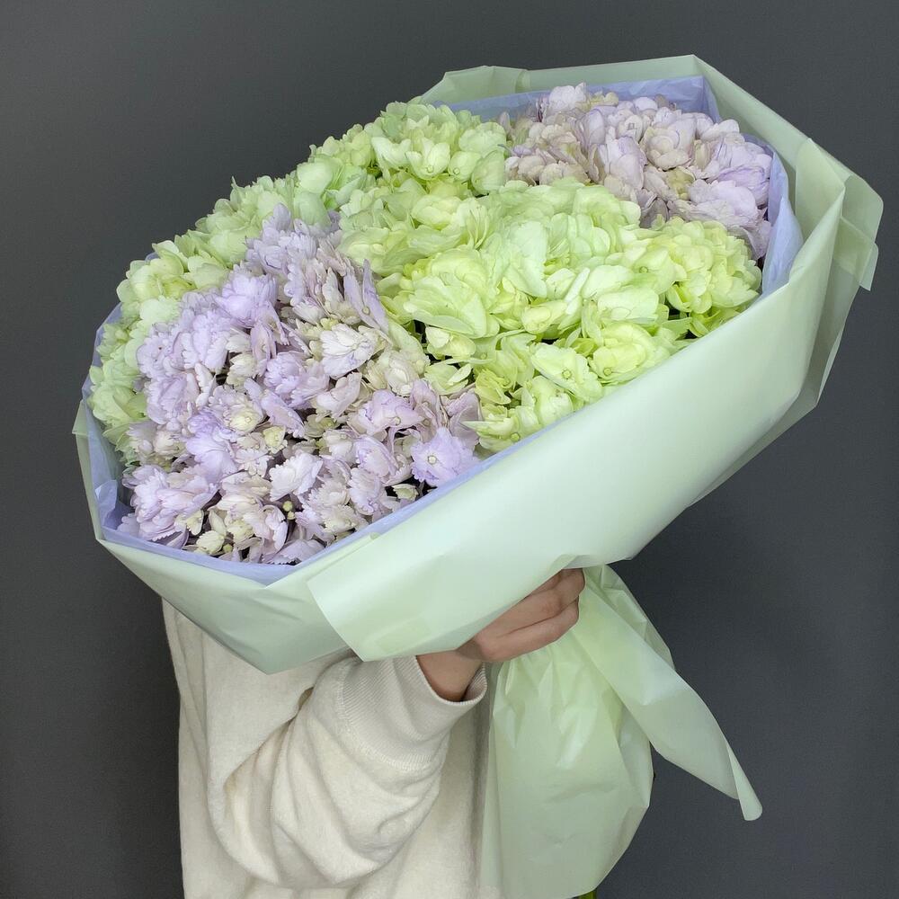 Bouquet with hydrangea