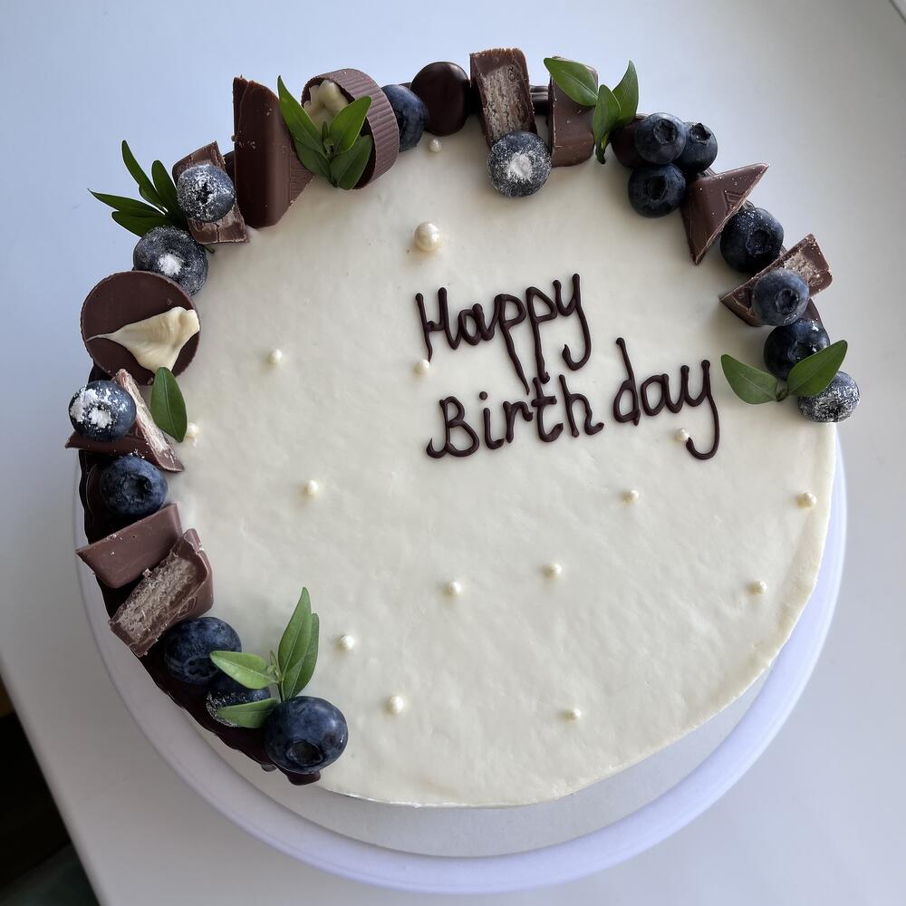 Торт Happy Birthday