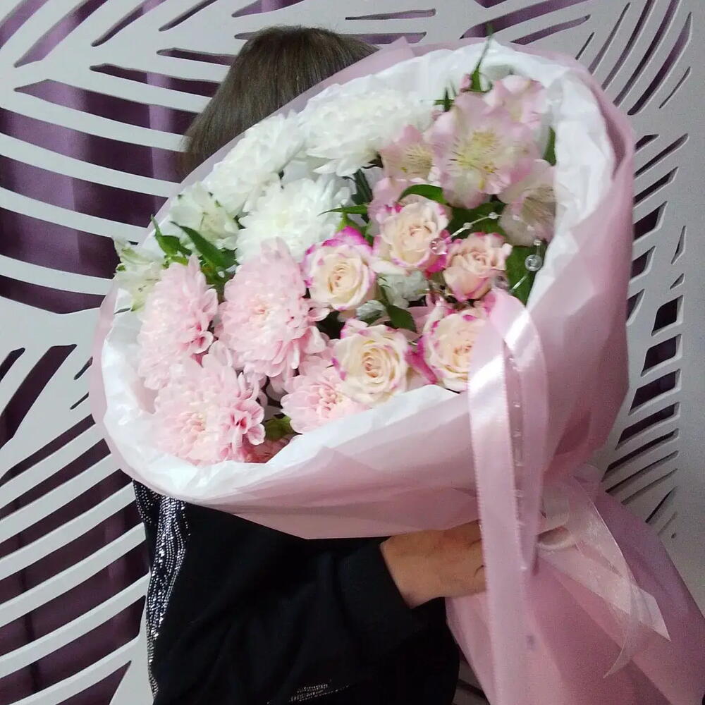 Букет«Нежная любовь»💕с кустовой розой,кустовой хризантемой и альстромерии