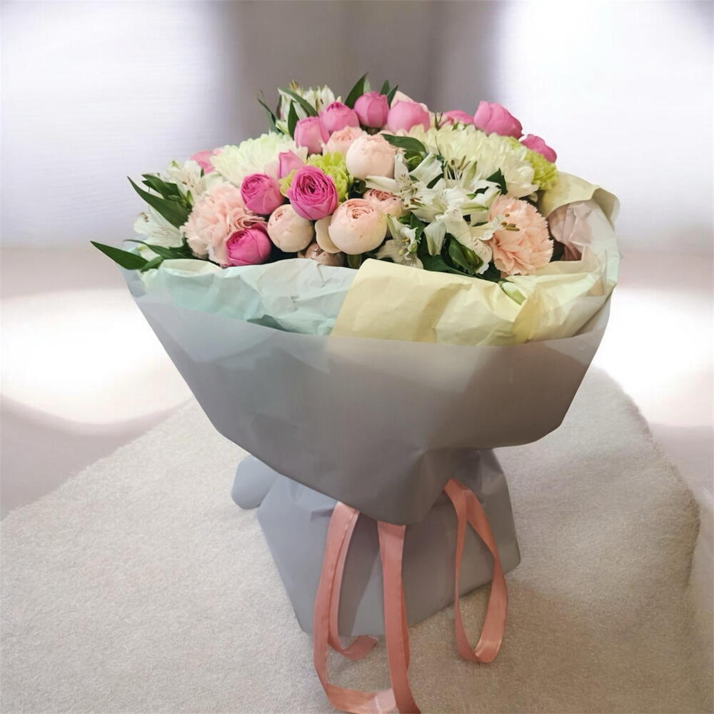 Букет гигант из кустовой розы , ромашки и диантусов 🌸