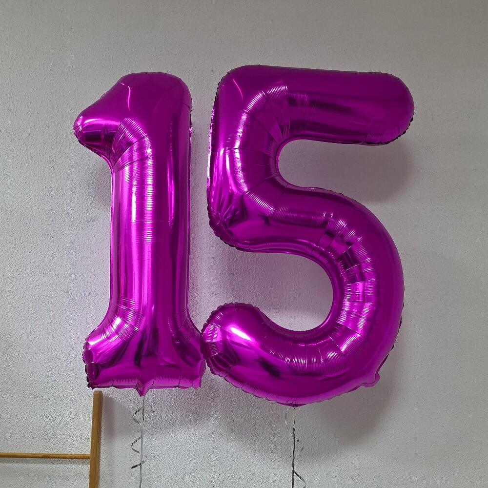 Шары две цифры фуксия 15