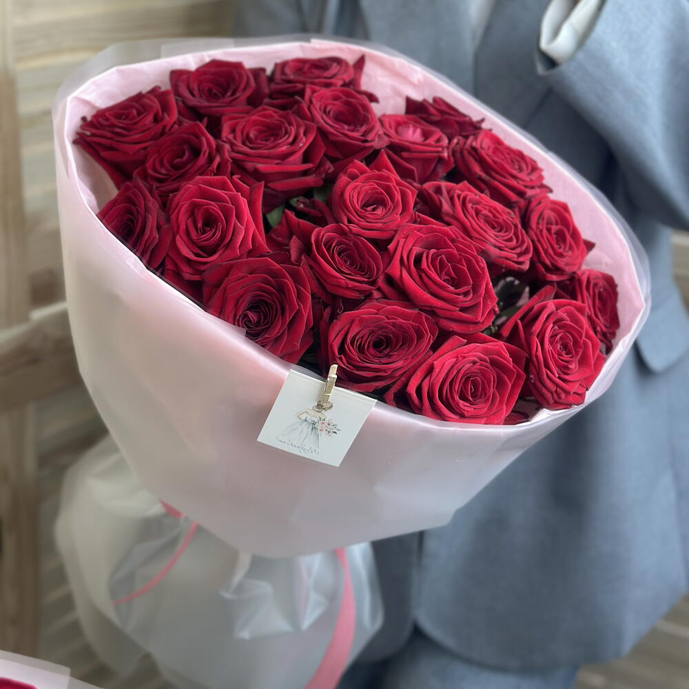 Букет «Алое чувство» 🌹