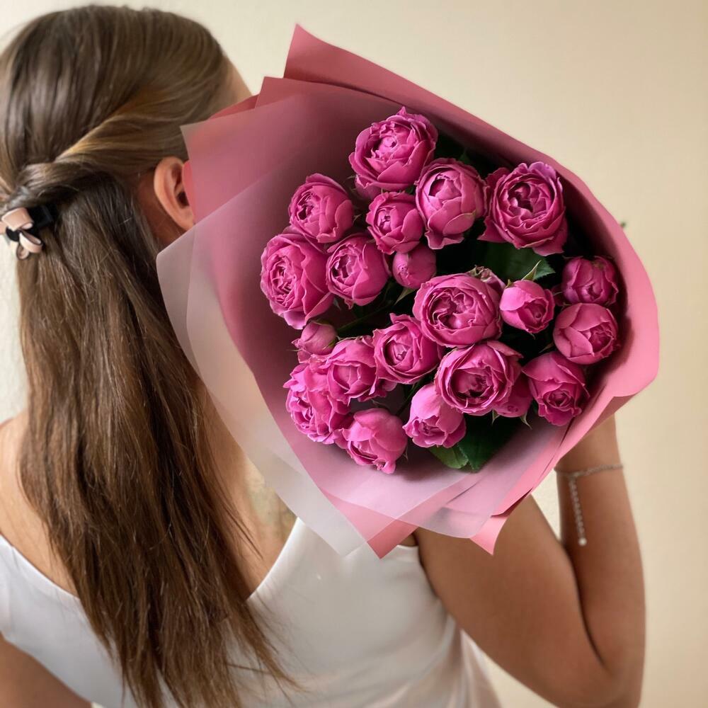 9 Misty Bubbles spray peony roses