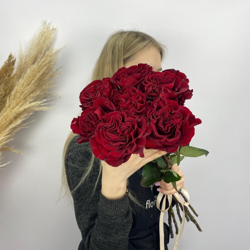 Красные ажурные розочки🌹