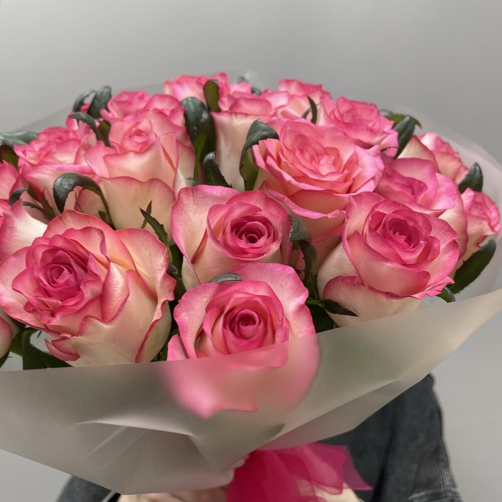 «Кисс на рассвете»🌹 Моно букет 25шт