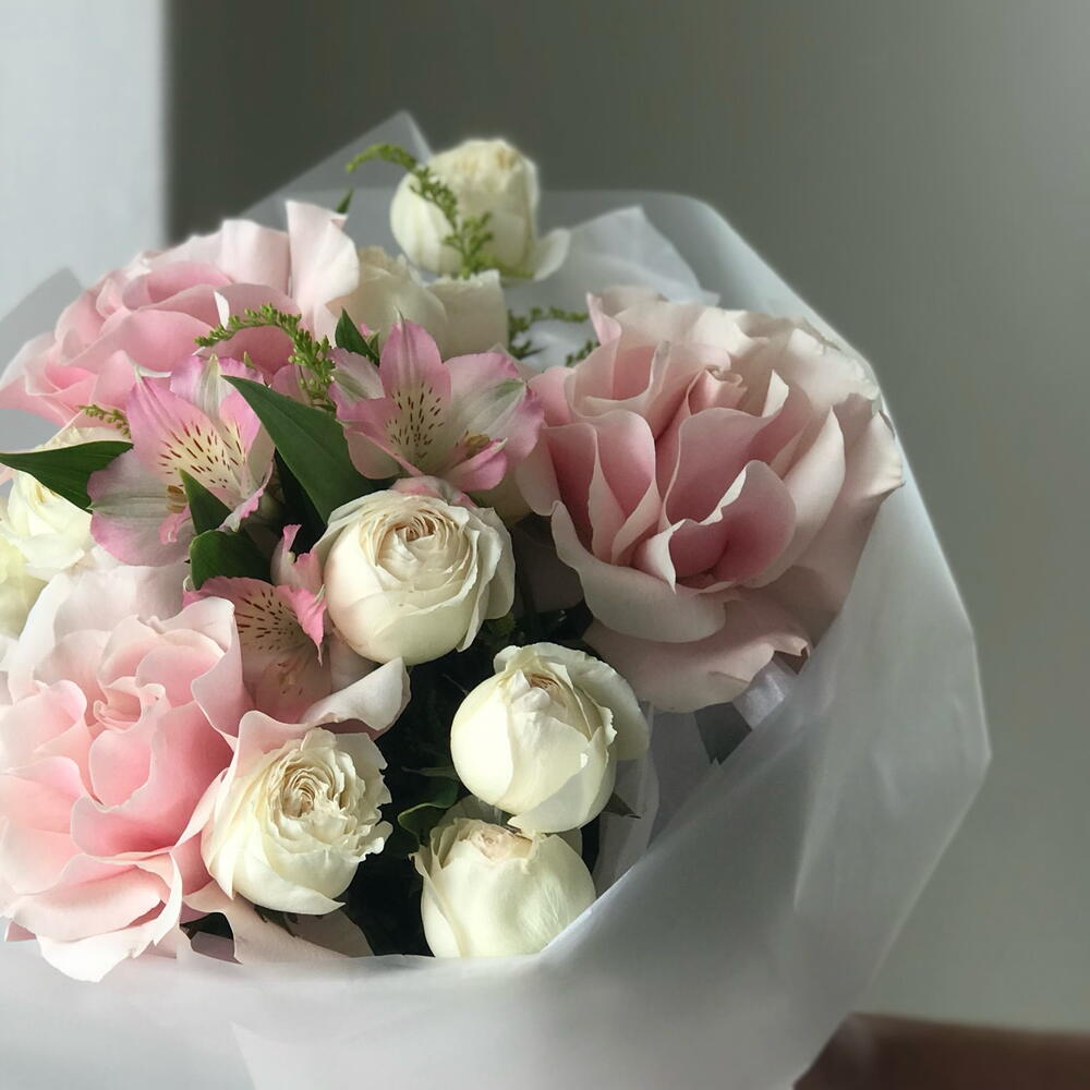 Букет ХИТ 3 француза, 3 кустовых, альстромерия / 15 Buket flowers