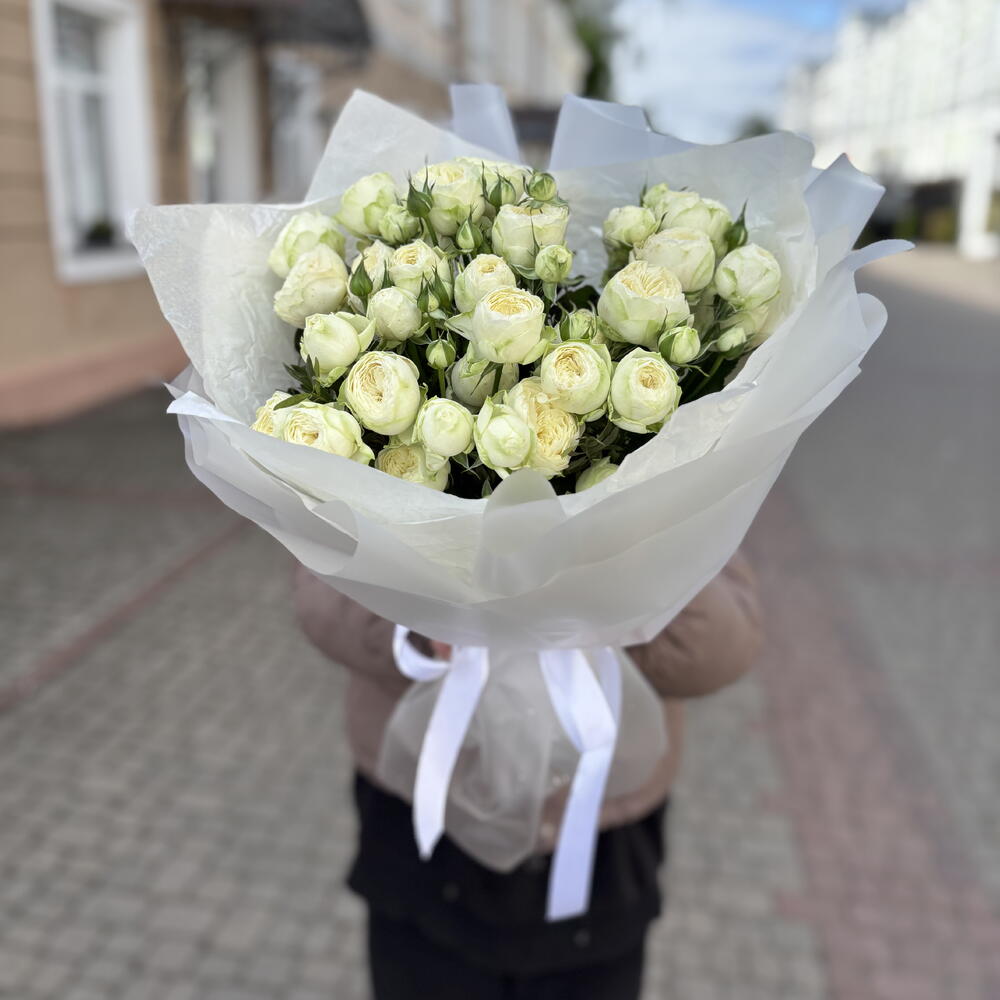 Букет Аяла из кустовых пионовидных роз