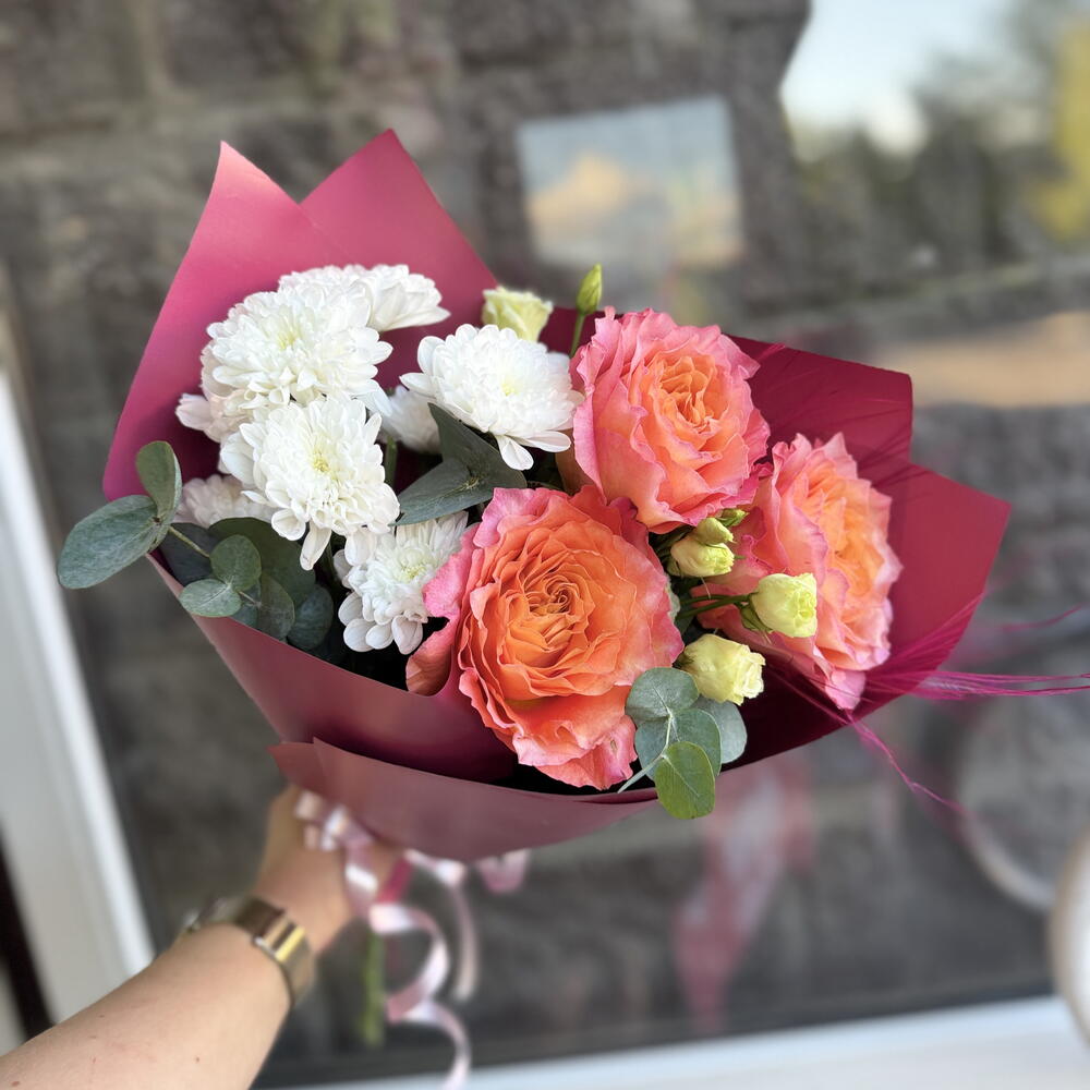 Букет для школьника💐 ароматные розы, лизиантус и хризантема