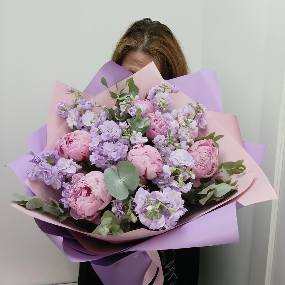 Букет пион с маттиолой 4678