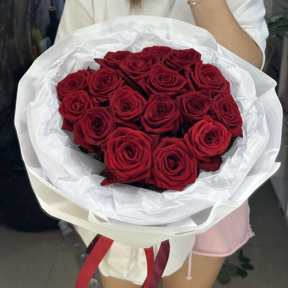Алая Роза️