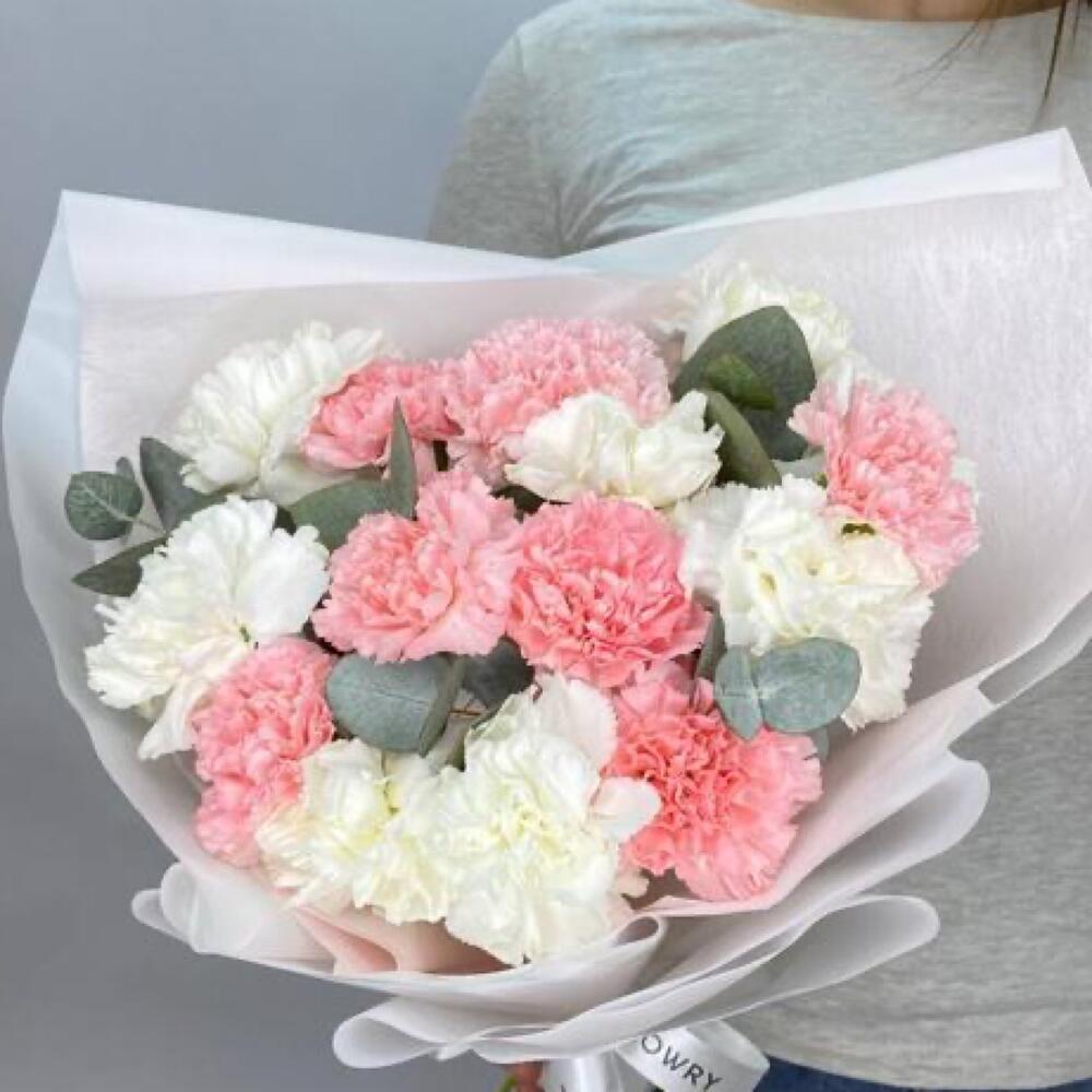 Нежные Диантус с эвкалиптом, Цветы и подарки в Твери, купить по цене ...