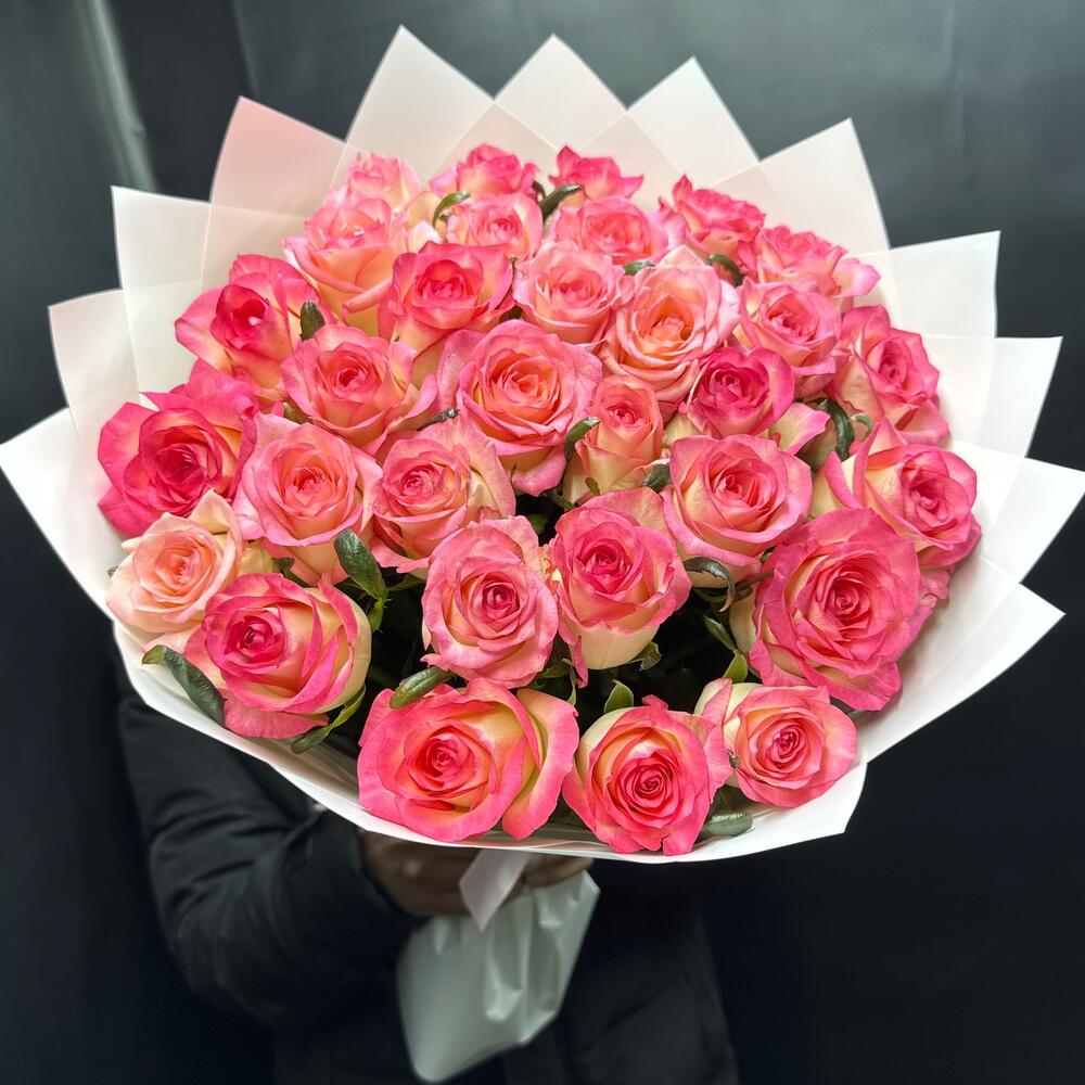 Розовые розы 31шт
