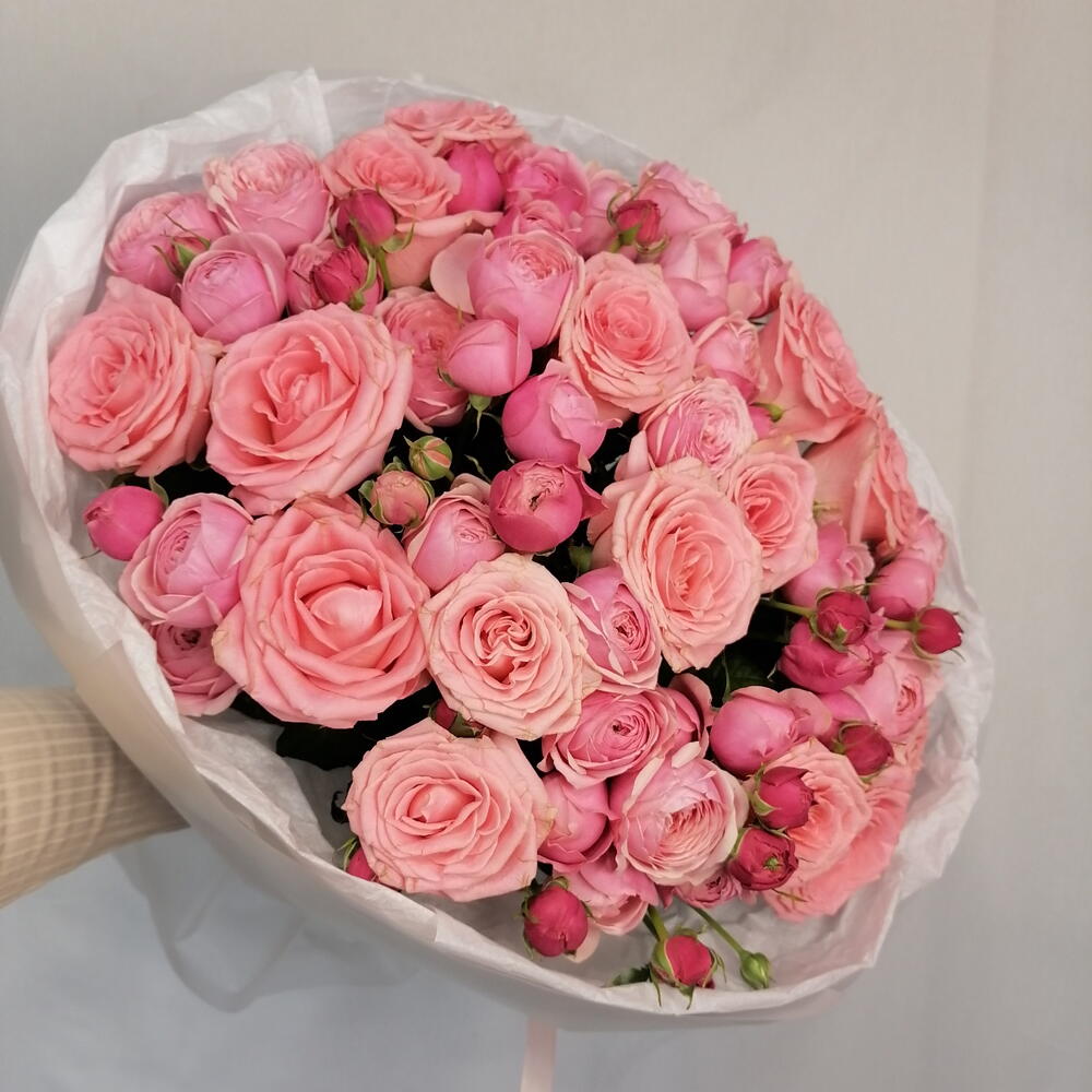 🍭Авторский букет "PERVOЦВЕТ" из пионовидных кустовых роз Pink Silva и розовых роз сорта Софи Лорен